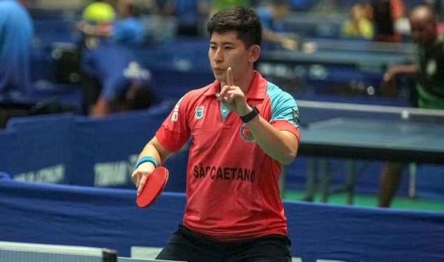 Luca Kumahara disputa o Campeonato Brasileiro masculino de tênis de mesa — Foto: Jaime Junior/Confederação Brasileira de Tênis de Mesa